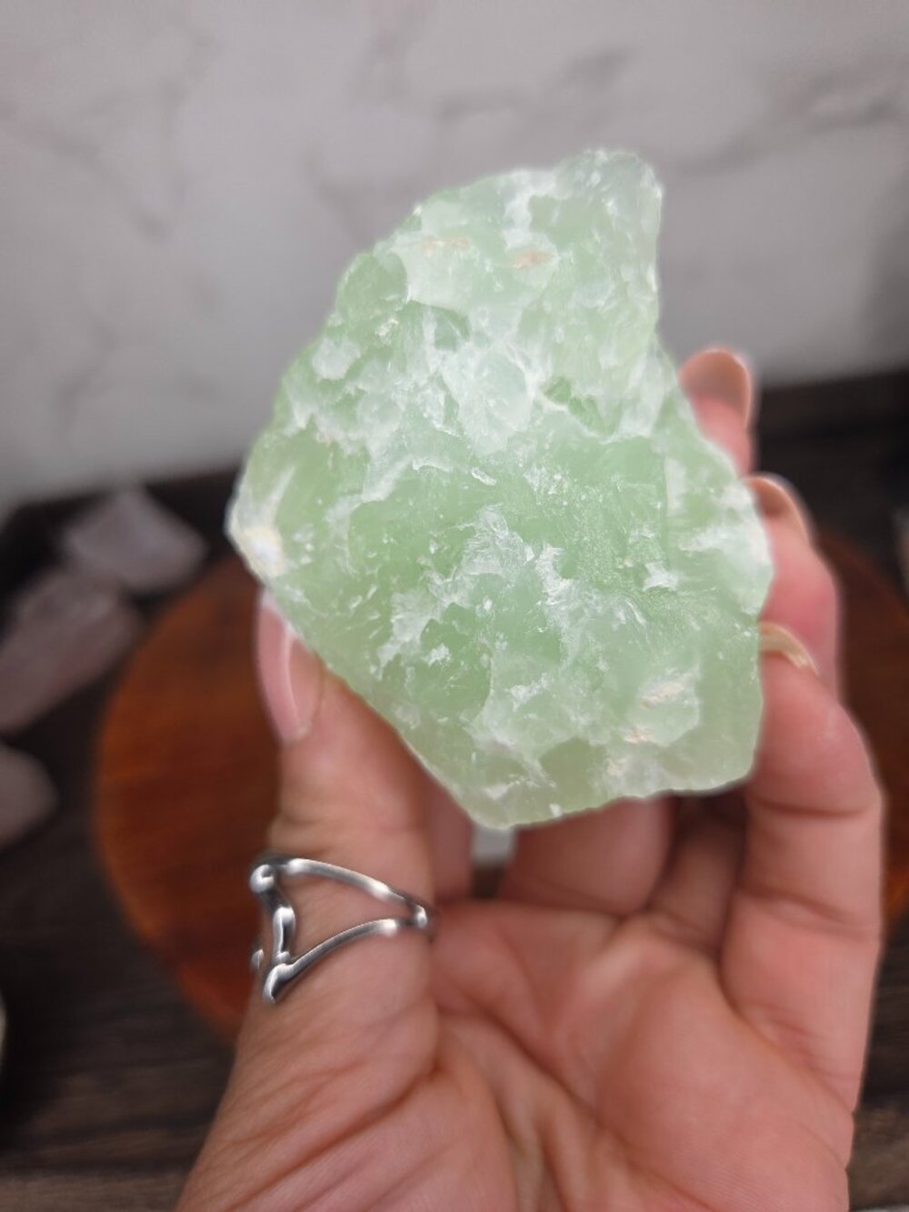 Green calcite Uv Reactive b